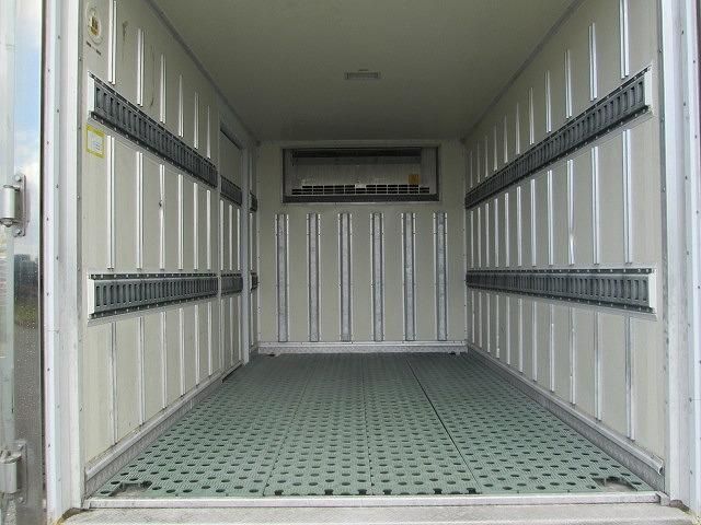 Mitsubishi CANTER 2018-11 7306654-9