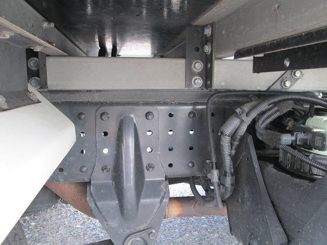 Mitsubishi CANTER 2018-11 7306654-13