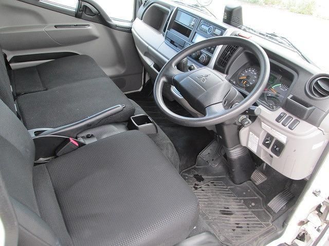Mitsubishi CANTER 2018-11 7306654-16