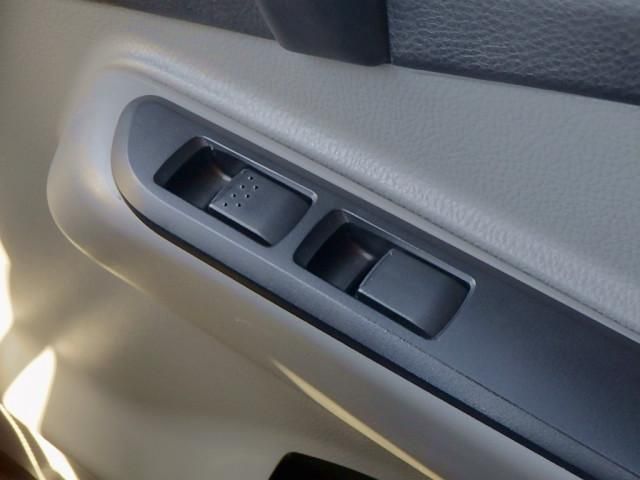 Mitsubishi CANTER 2018-01 7306655-16