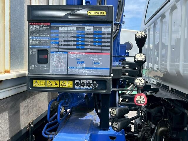 Mitsubishi CANTER 2018-04 7306658-11