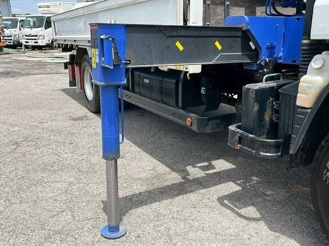 Mitsubishi CANTER 2018-04 7306658-13