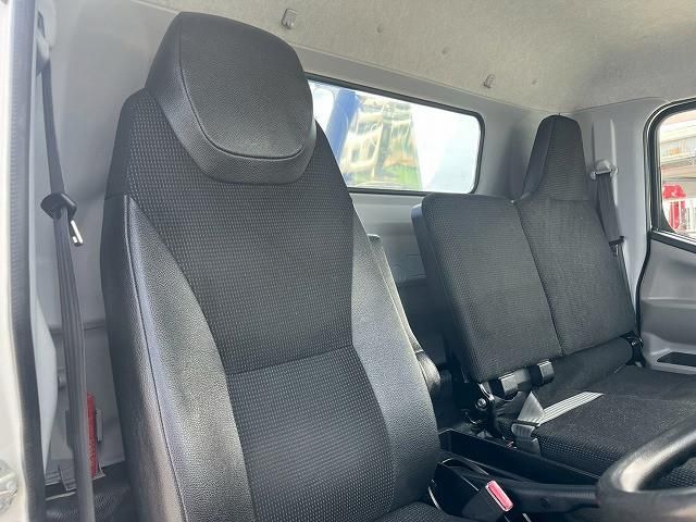 Mitsubishi CANTER 2018-04 7306658-20