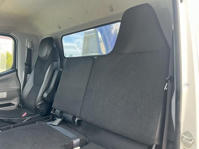 Mitsubishi CANTER 2018-04 7306658-24