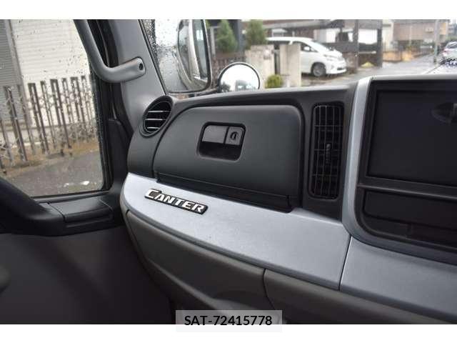 Mitsubishi CANTER 2018-04 7326098-17