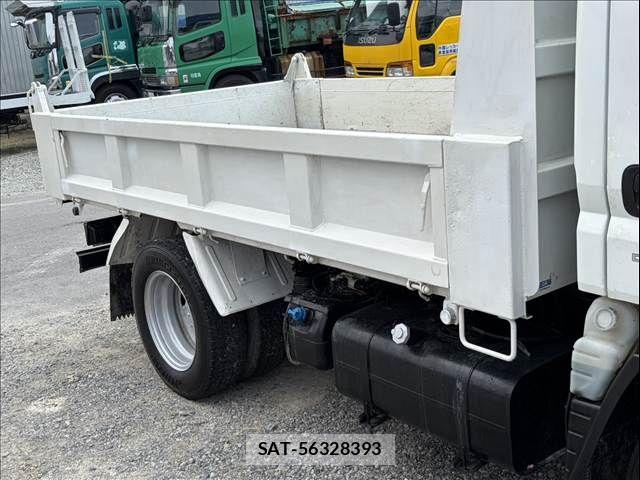 Mitsubishi CANTER 2012-09 7326089-28