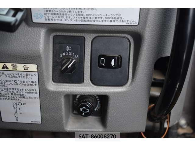 Mitsubishi CANTER 2016-11 7326091-16
