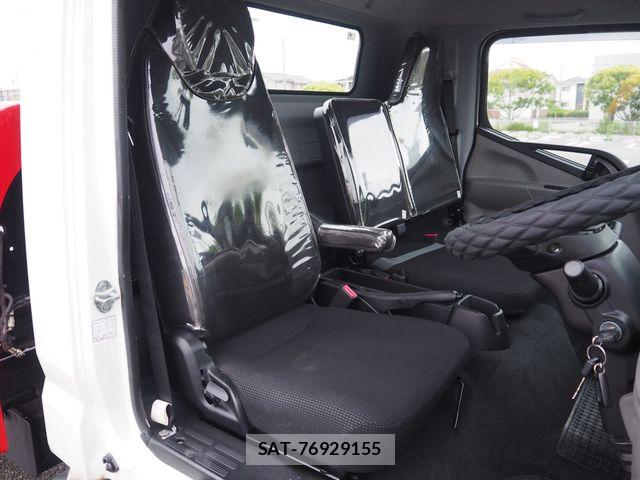 Mitsubishi CANTER 2020-05 7326088-19
