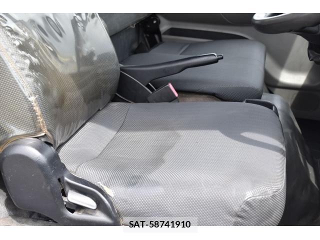 Mitsubishi CANTER 2018-04 7357088-13