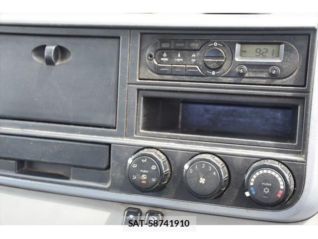 Mitsubishi CANTER 2018-04 7357088-14