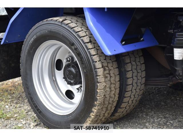 Mitsubishi CANTER 2018-04 7357088-28