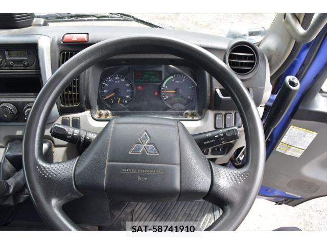 Mitsubishi CANTER 2018-04 7357088-3