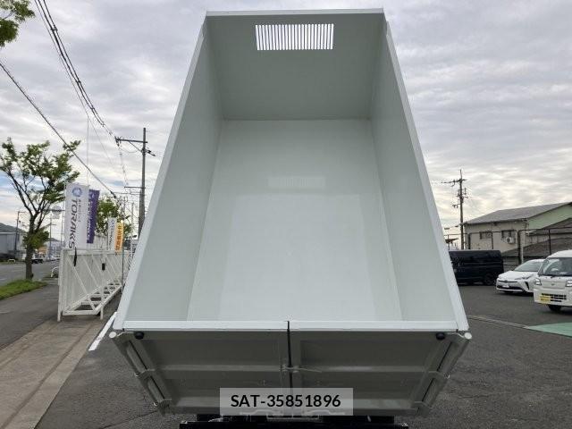 Mitsubishi CANTER 2025-11 7357091-9