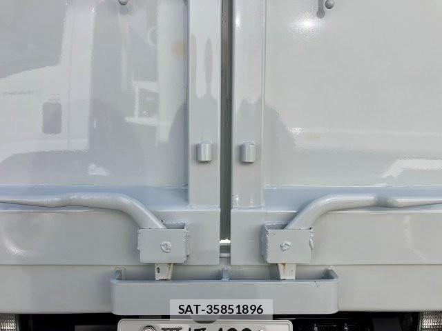 Mitsubishi CANTER 2025-11 7357091-16
