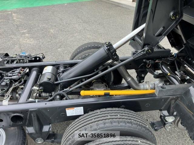 Mitsubishi CANTER 2025-11 7357091-19