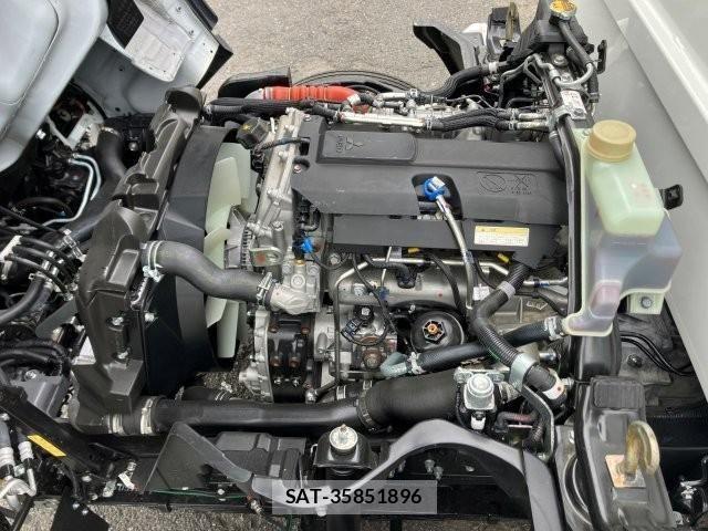 Mitsubishi CANTER 2025-11 7357091-24