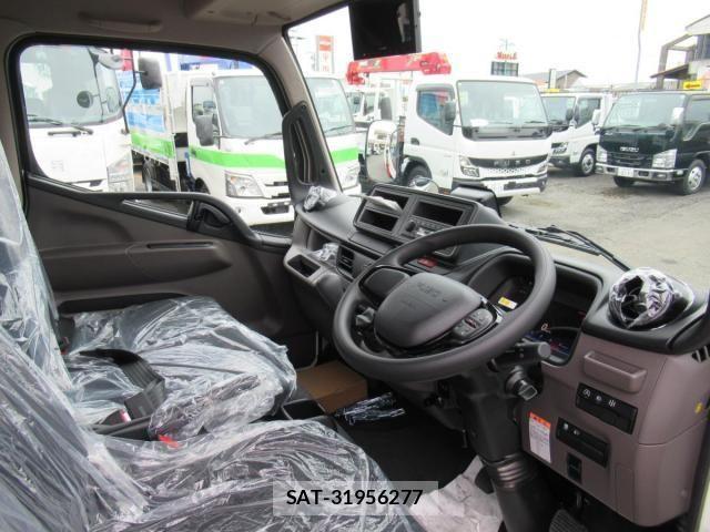 Mitsubishi CANTER 2026-02 7357085-24