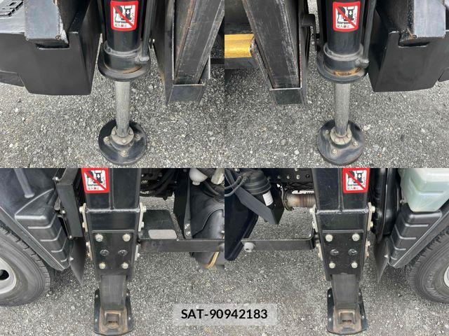 Mitsubishi CANTER 2018-03 7357087-16