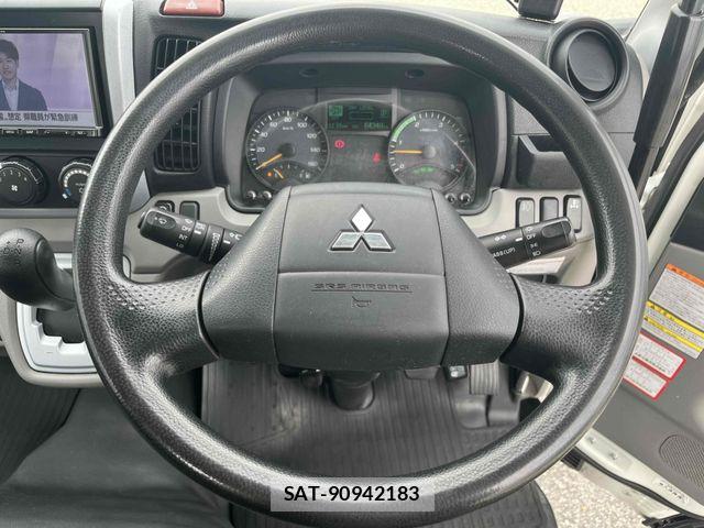 Mitsubishi CANTER 2018-03 7357087-18