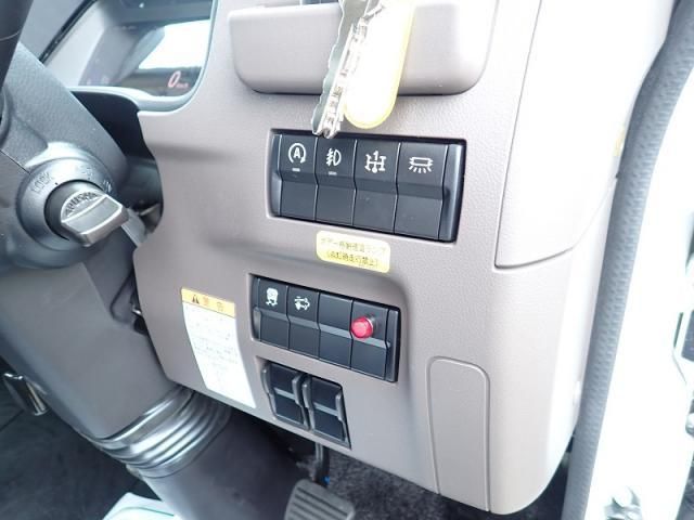 Mitsubishi CANTER 2026-03 7383878-18
