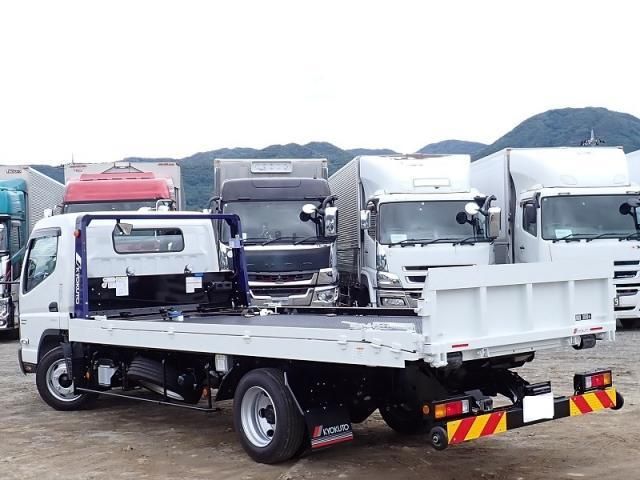 Mitsubishi CANTER 2026-03 7383878-3
