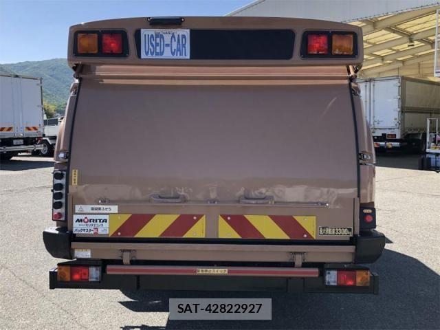 Mitsubishi CANTER 2018-03 7378956-5