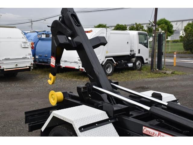 Mitsubishi CANTER 2019-06 7383880-18