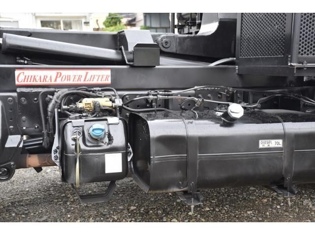 Mitsubishi CANTER 2019-06 7383880-29