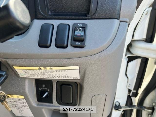 Mitsubishi CANTER 2022-02 7453329-20