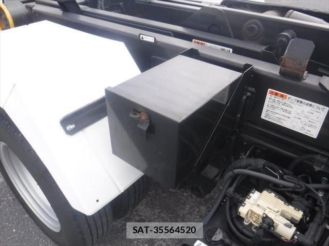 Mitsubishi CANTER 2022-12 7453327-14