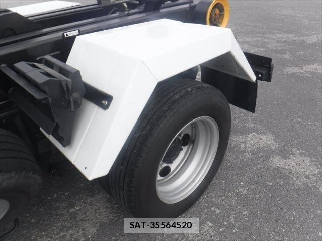 Mitsubishi CANTER 2022-12 7453327-25
