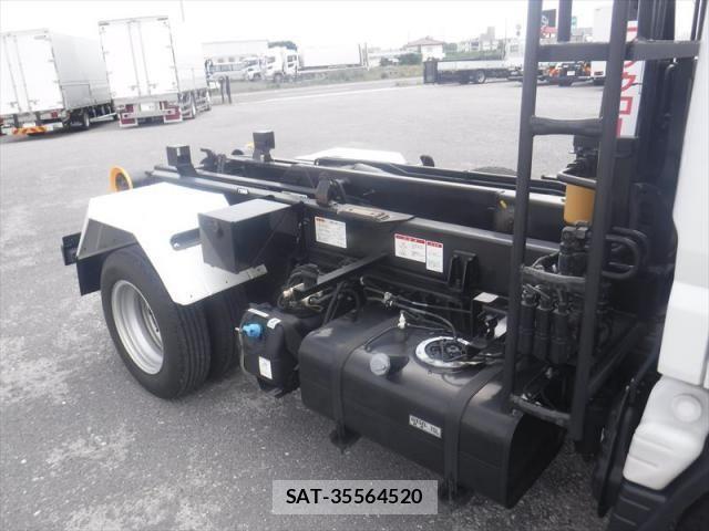 Mitsubishi CANTER 2022-12 7453327-26