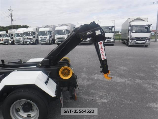 Mitsubishi CANTER 2022-12 7453327-5