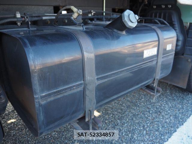 Mitsubishi CANTER 2015-04 7499832-27
