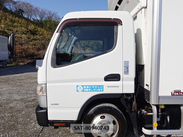 Mitsubishi CANTER 2015-06 7499836-13