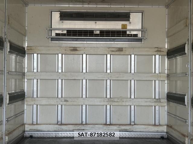 Mitsubishi CANTER 2014-08 7499842-14