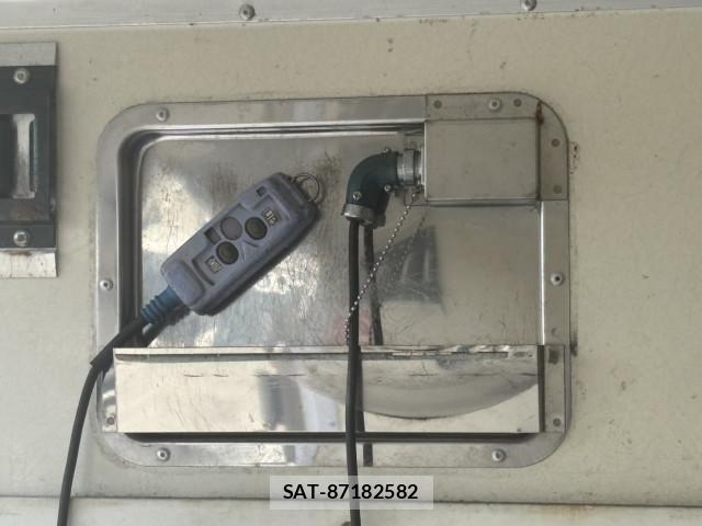 Mitsubishi CANTER 2014-08 7499842-16