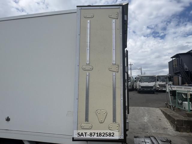 Mitsubishi CANTER 2014-08 7499842-18