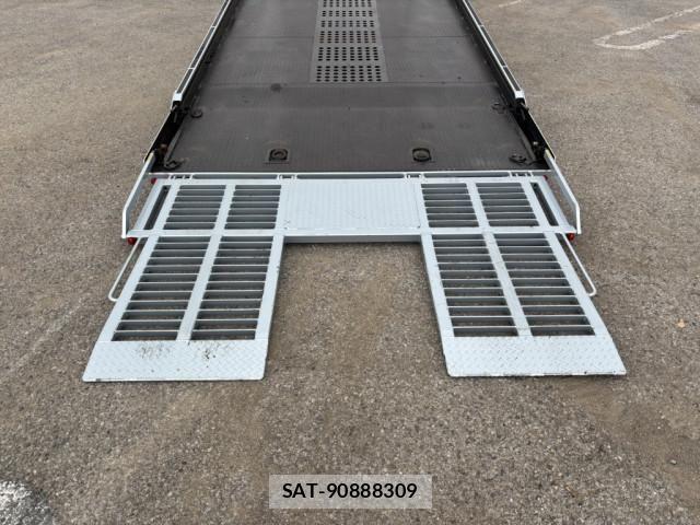 Mitsubishi CANTER 2023-09 7499801-9
