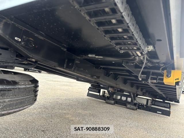 Mitsubishi CANTER 2023-09 7499801-17