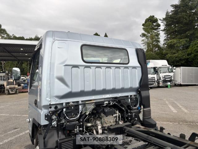 Mitsubishi CANTER 2023-09 7499801-19