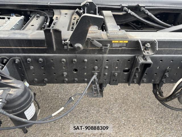 Mitsubishi CANTER 2023-09 7499801-24