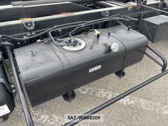Mitsubishi CANTER 2023-09 7499801-26