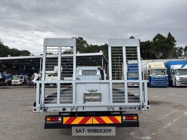 Mitsubishi CANTER 2023-09 7499801-7