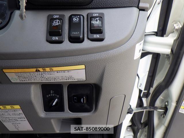 Mitsubishi CANTER 2022-04 7499808-25