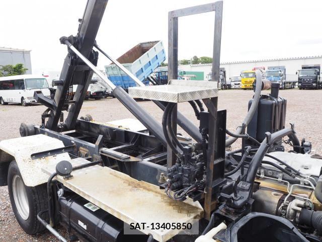 Mitsubishi CANTER 2007-09 7499826-13