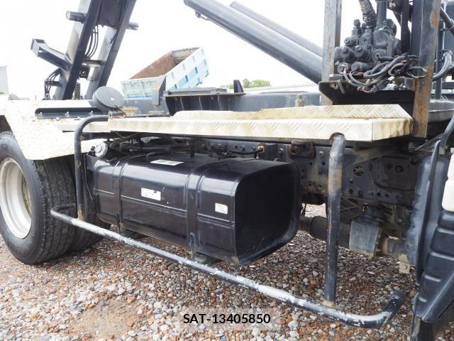 Mitsubishi CANTER 2007-09 7499826-16