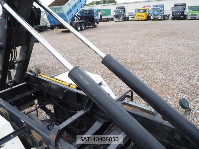Mitsubishi CANTER 2007-09 7499826-18