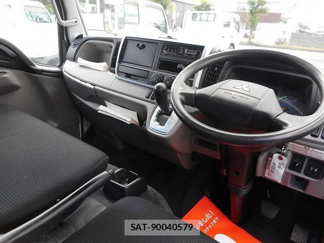 Mitsubishi CANTER 2017-03 7499841-11