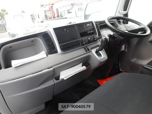 Mitsubishi CANTER 2017-03 7499841-14